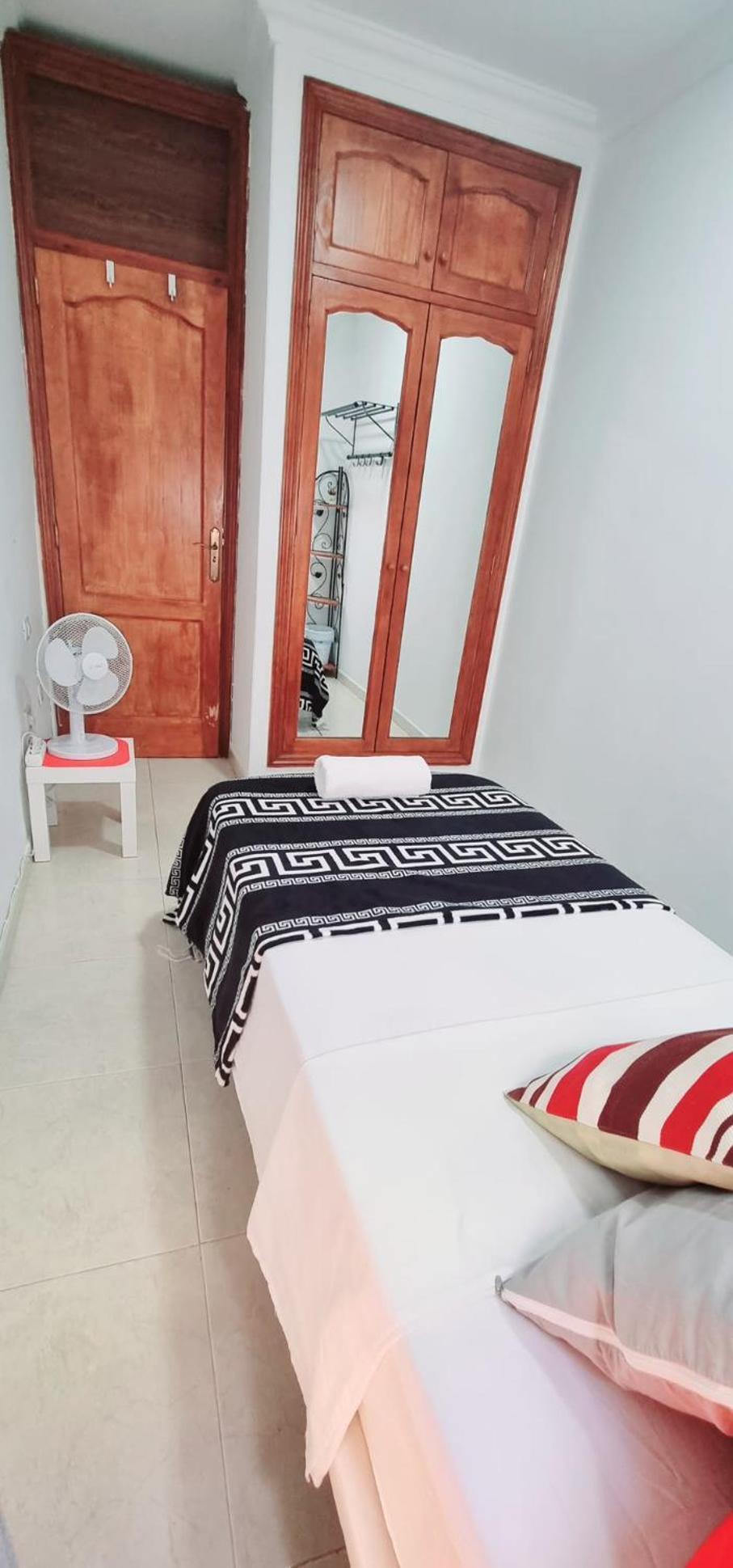 Almar We Go! Habitaciones Privadas En Alcala - Private Rooms - Pieces Privees - In Shared Apartment Exterior foto